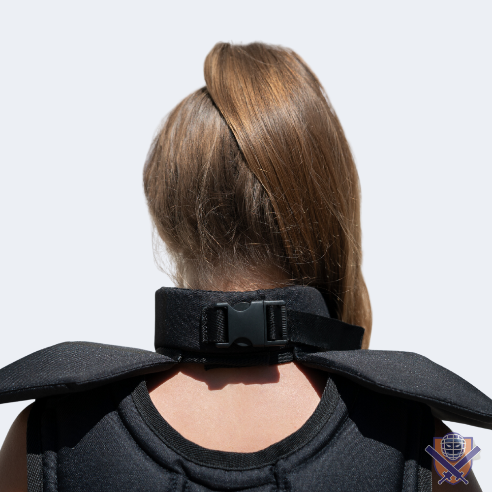 Extended gorget with pauldrons