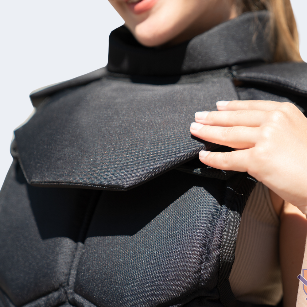 Extended gorget with pauldrons